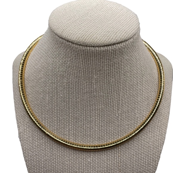 Jewelry - Vintage Gold Tone Women’s‎ Necklace | Choker | Snake Chain